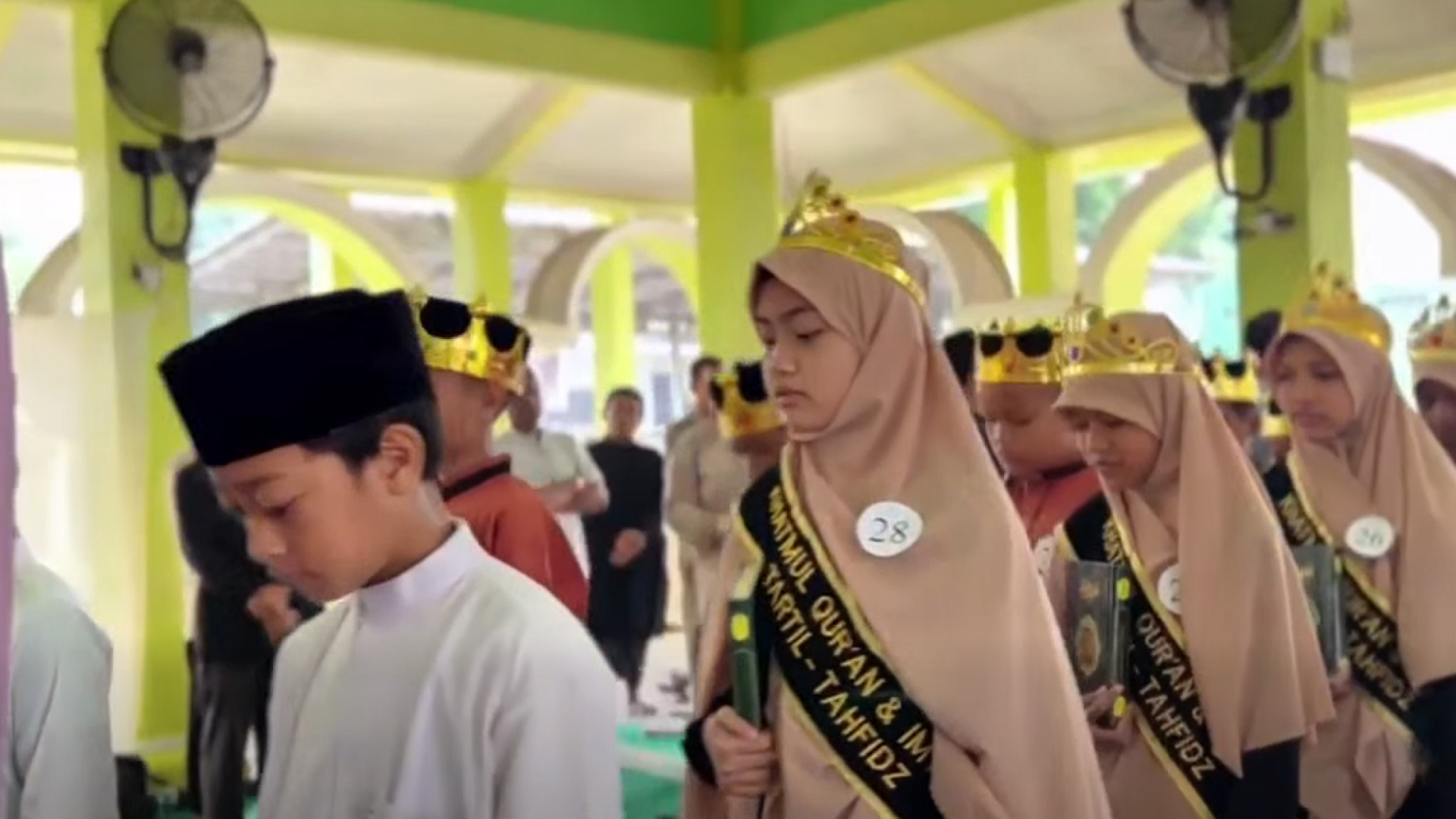 Cuplikan layar 2025-12-17 195128